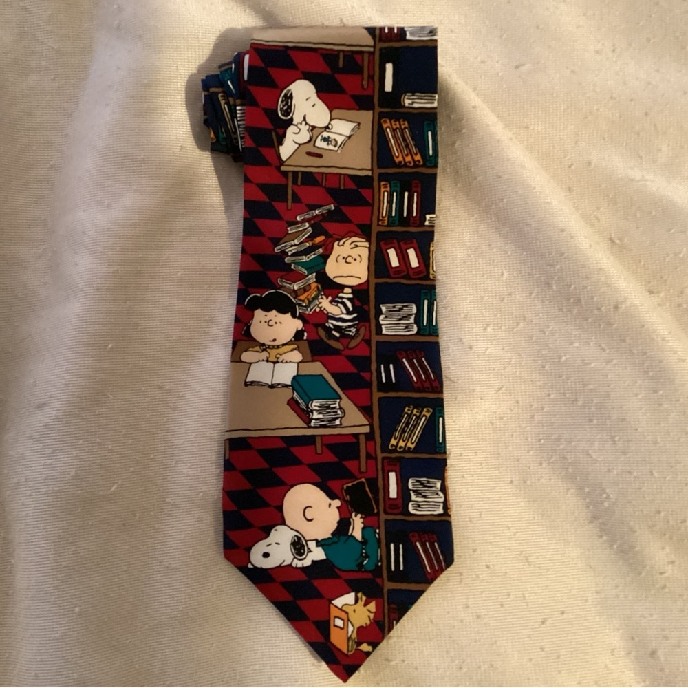 Peanuts Character Tie - Red and Blue
